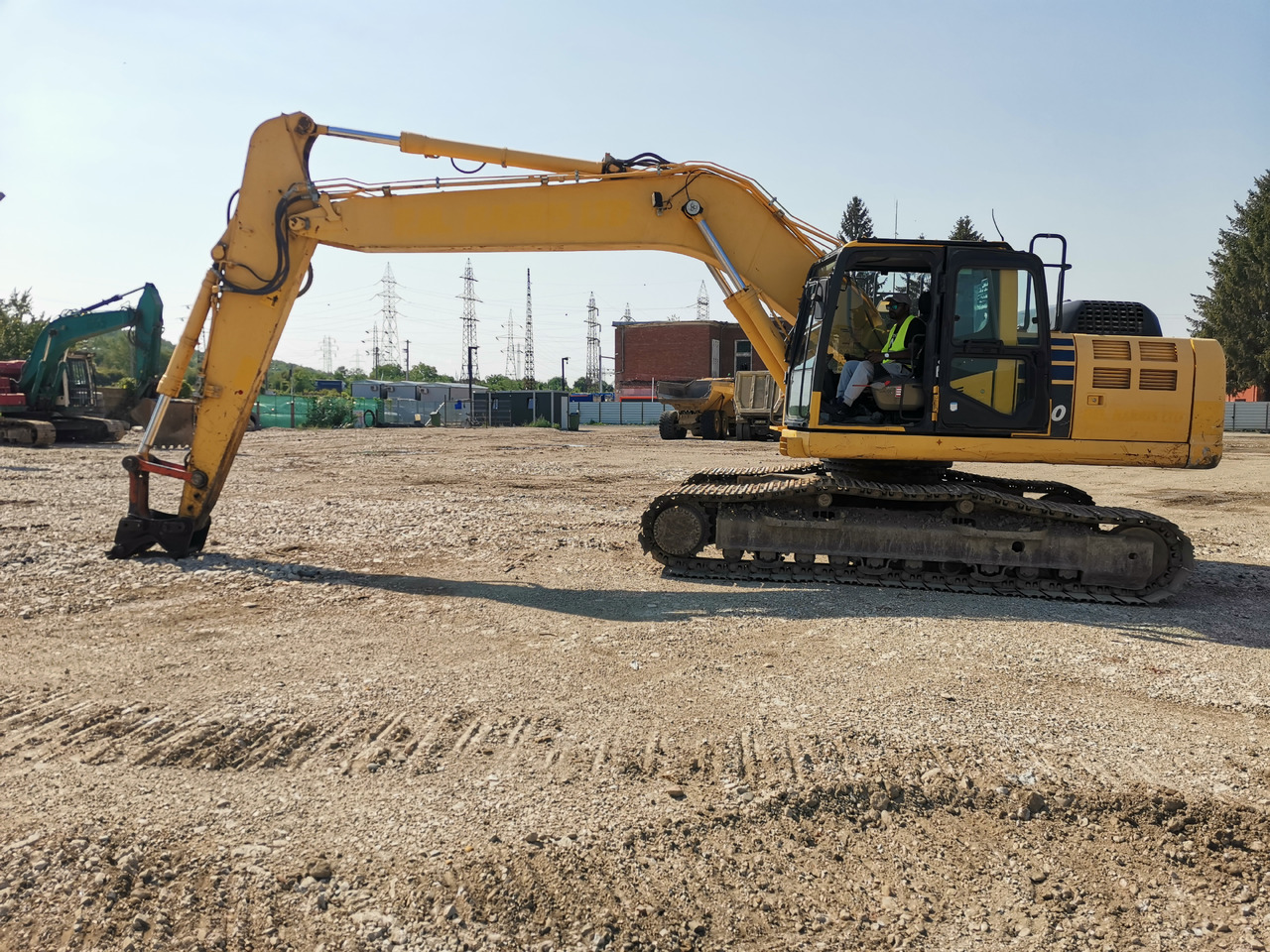 KOMATSU PC240 - Excavadora: foto 1 KOMATSU PC240 - Excavadora: foto 1