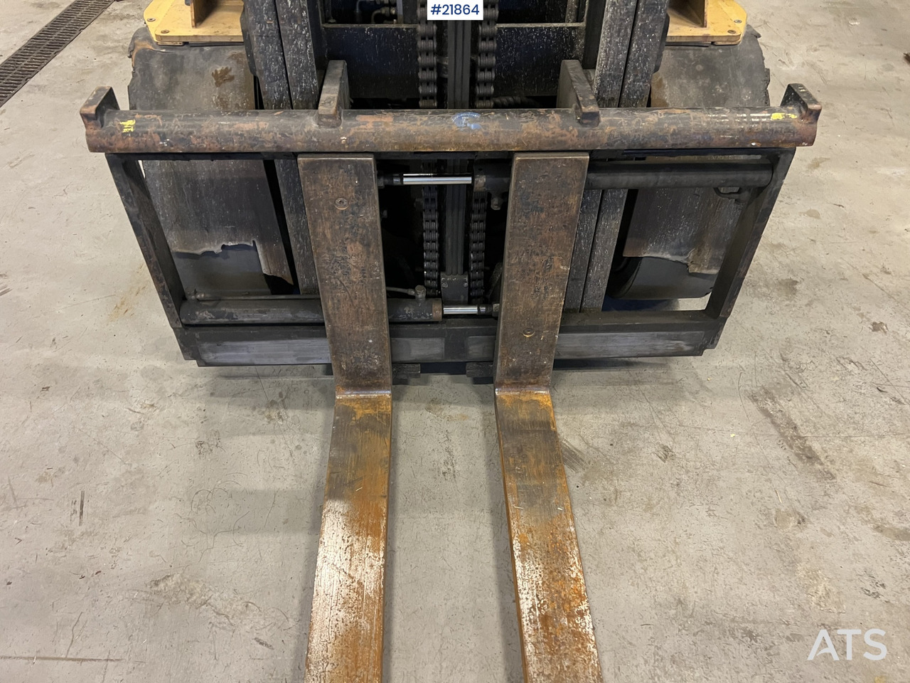 CAT DP30N truck - Carretilla elevadora diésel: foto 3 CAT DP30N truck - Carretilla elevadora diésel: foto 3