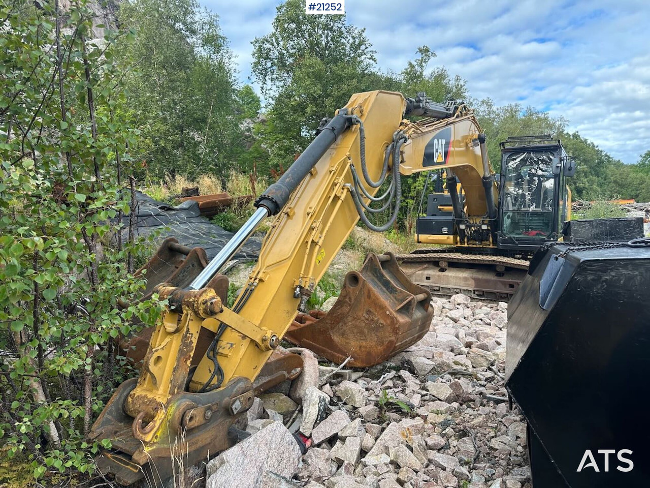 Excavadora de cadenas Caterpillar 323E: foto 9