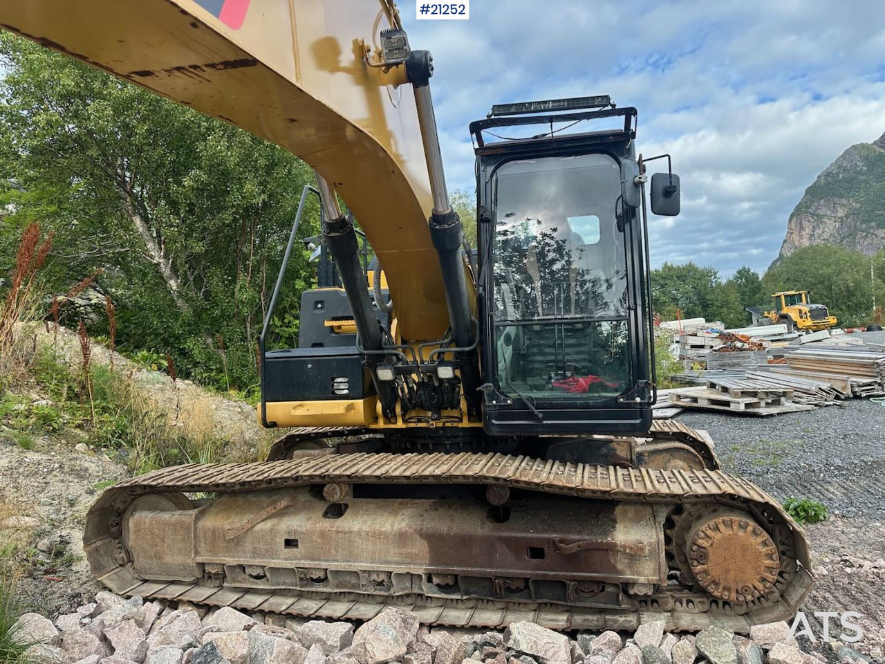 Excavadora de cadenas Caterpillar 323E: foto 14