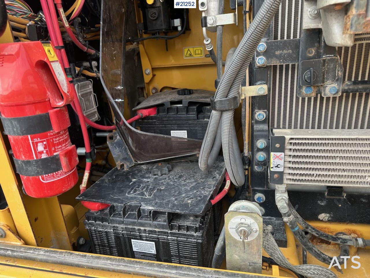 Excavadora de cadenas Caterpillar 323E: foto 26