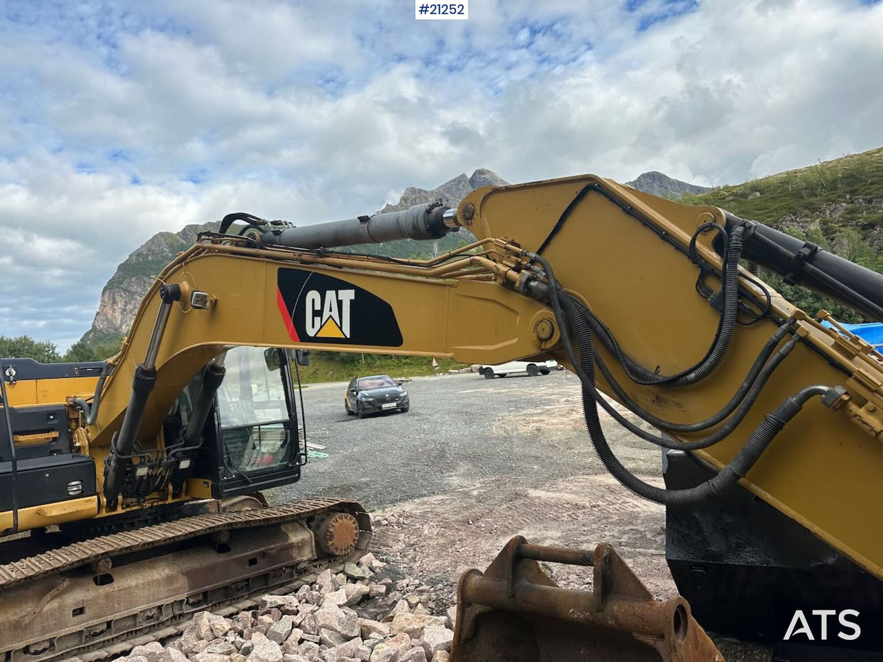Excavadora de cadenas Caterpillar 323E: foto 8