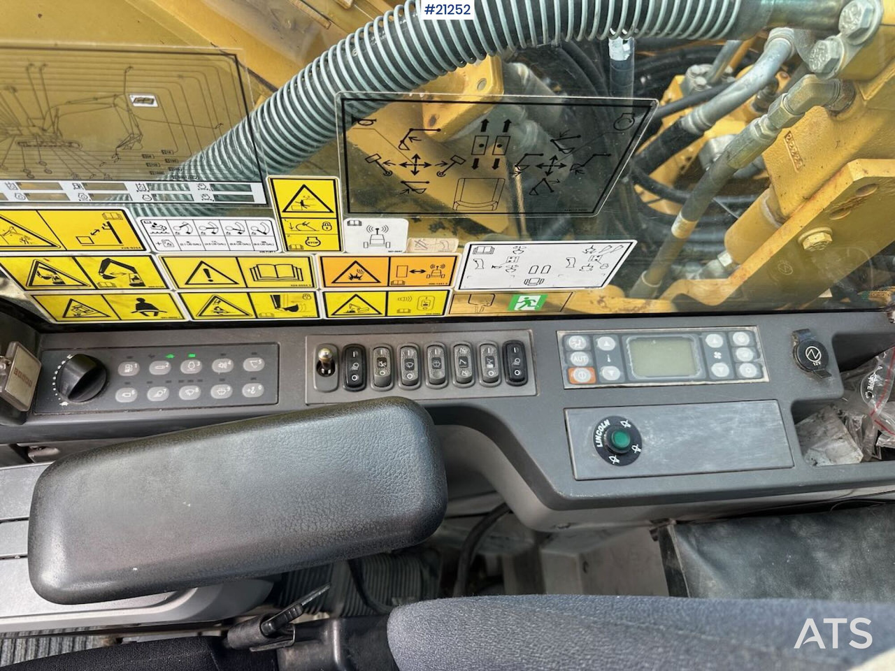 Excavadora de cadenas Caterpillar 323E: foto 40