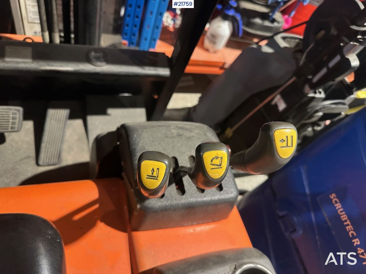 Daewoo B20T truck m/ 4,5 m løftehøyde - Semirremolque góndola rebajadas: foto 4 Daewoo B20T truck m/ 4,5 m løftehøyde - Semirremolque góndola rebajadas: foto 4