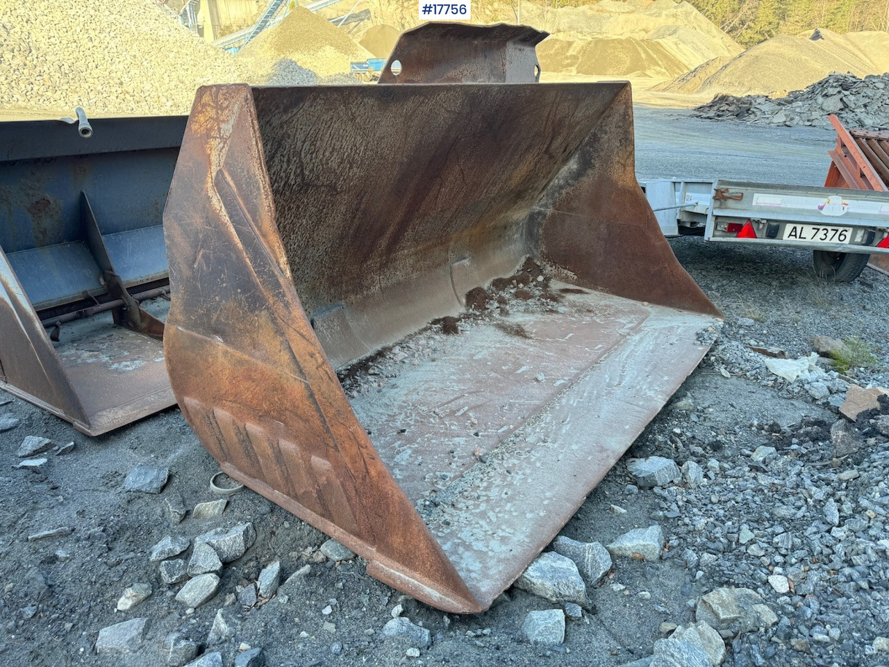 Hjullasterskuffe Hjullasterskuffe - Cazo cargador para Maquinaria de construcción: foto 1 Hjullasterskuffe Hjullasterskuffe - Cazo cargador para Maquinaria de construcción: foto 1