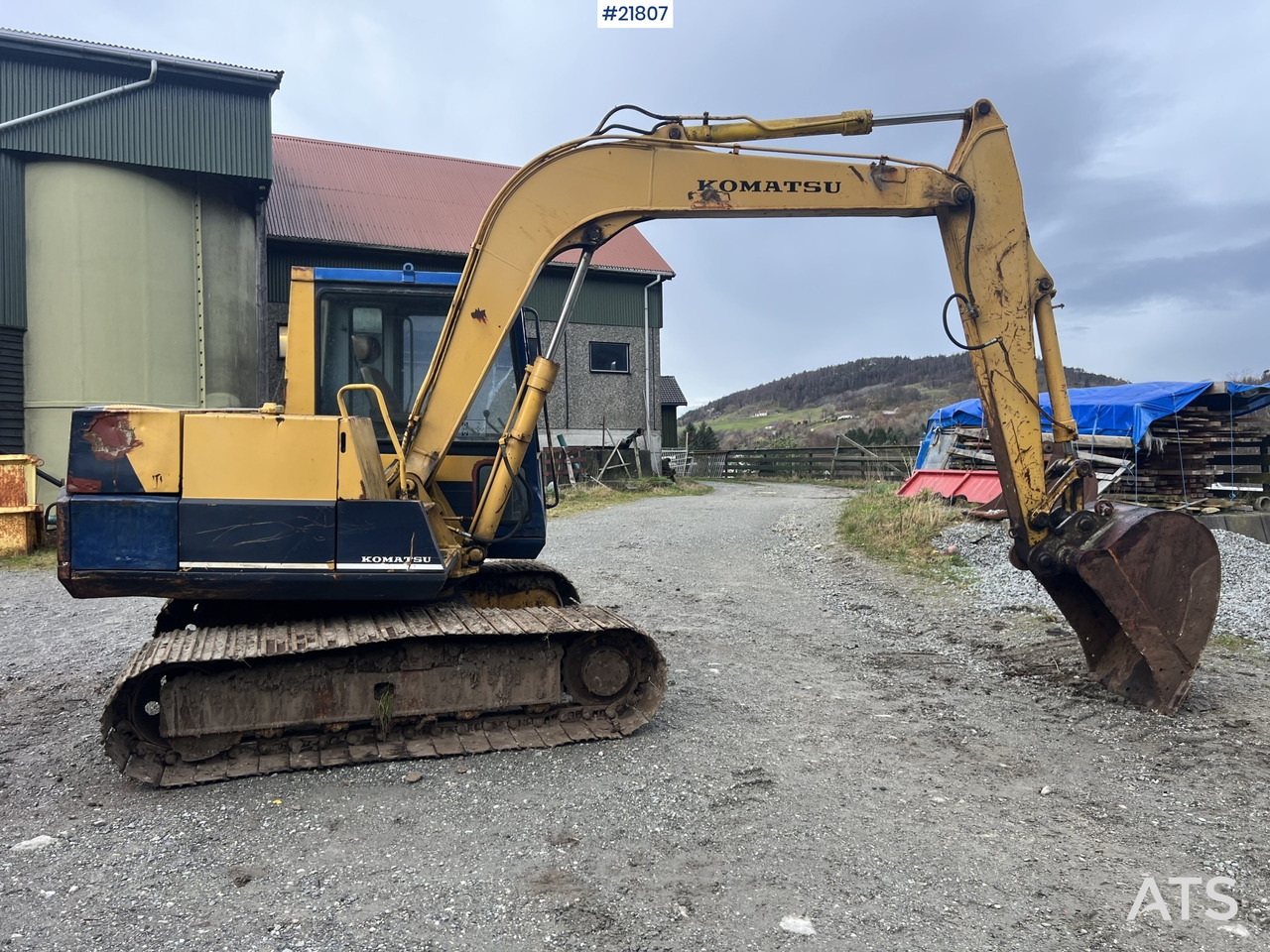 Komatsu pc60-5 gravemaskin m/ renskeskuffe,soldeskuffe og smalskuffe - Excavadora: foto 3 Komatsu pc60-5 gravemaskin m/ renskeskuffe,soldeskuffe og smalskuffe - Excavadora: foto 3