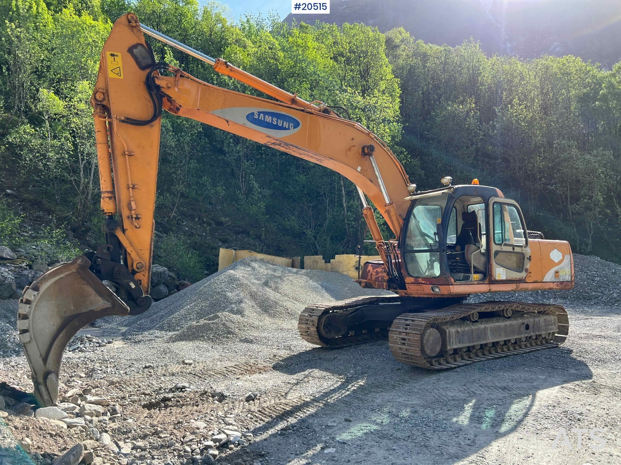 Samsung SE210 LC-3 - Excavadora de cadenas: foto 1 Samsung SE210 LC-3 - Excavadora de cadenas: foto 1