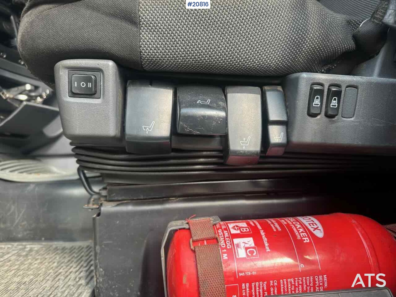 Camión caja cerrada Scania R480 3 akslet conatinerbil m/ lift: foto 23 Camión caja cerrada Scania R480 3 akslet conatinerbil m/ lift: foto 23