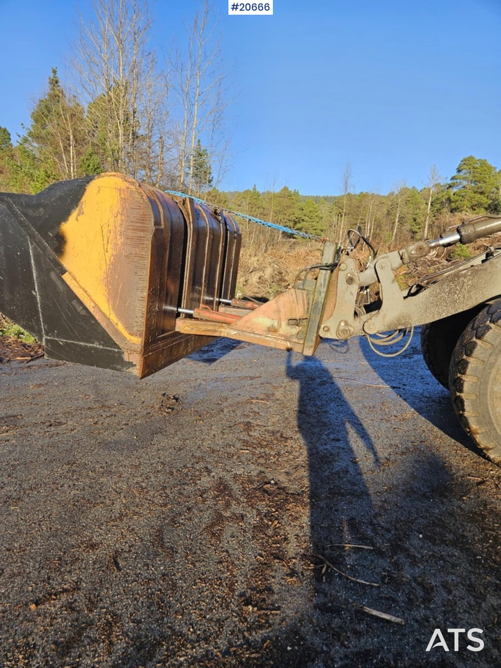 Skuffe Høytipp skuffe til Hjullaster. 5,8m3. - Cazo cargador para Maquinaria de construcción: foto 3 Skuffe Høytipp skuffe til Hjullaster. 5,8m3. - Cazo cargador para Maquinaria de construcción: foto 3