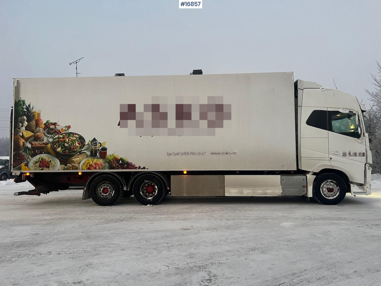Volvo FH540 - Camión caja cerrada: foto 3 Volvo FH540 - Camión caja cerrada: foto 3