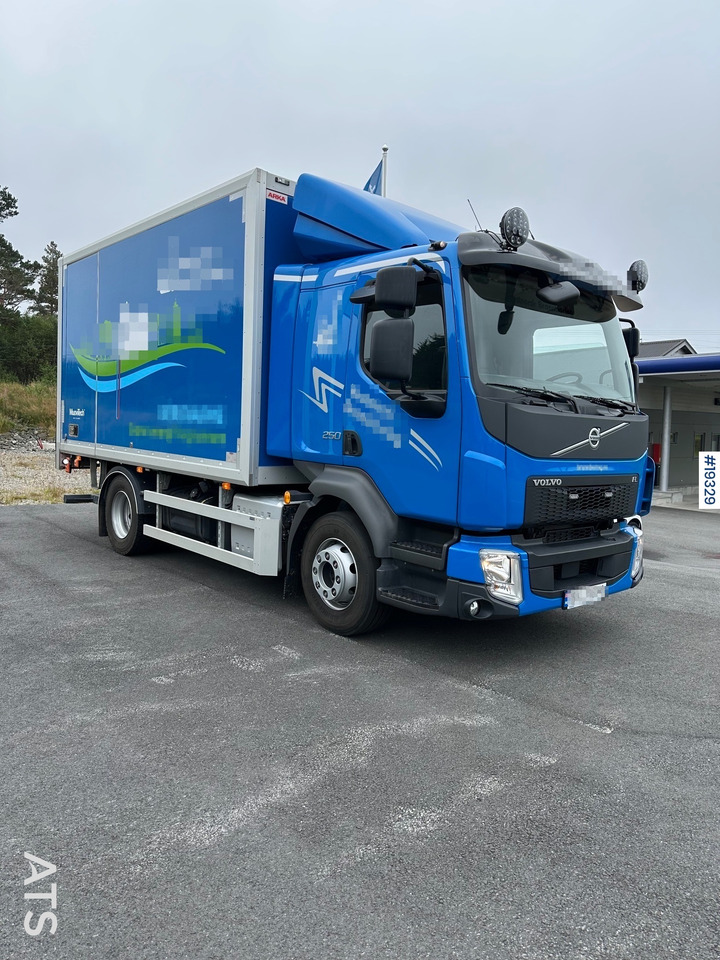 Volvo FL250 - Camión caja cerrada: foto 1 Volvo FL250 - Camión caja cerrada: foto 1