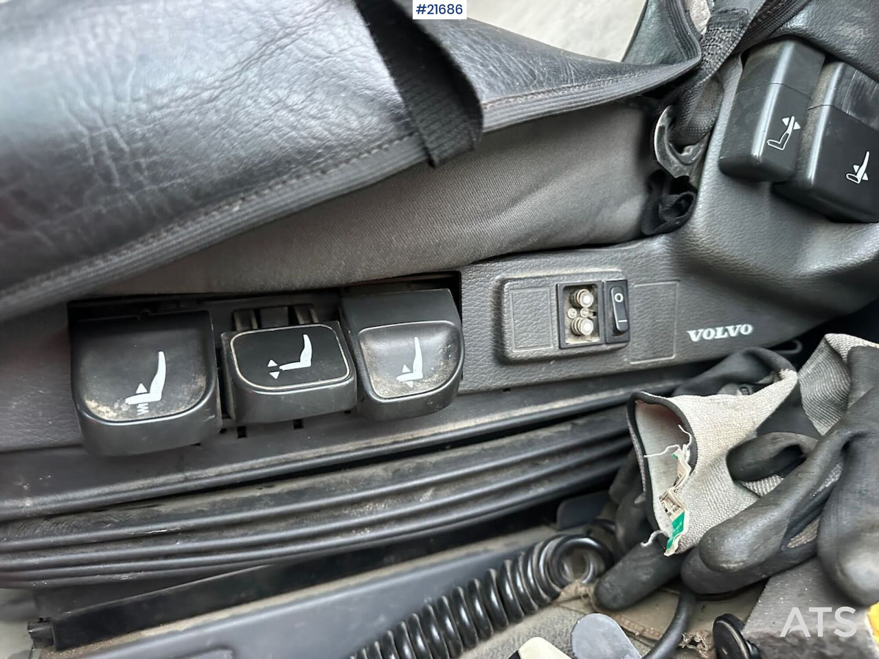 Camión grúa Volvo FM12 Globetrotter 6x4 kranbil m/ bak montert 18 t/m kran og vinsj. SE VIDEO: foto 38 Camión grúa Volvo FM12 Globetrotter 6x4 kranbil m/ bak montert 18 t/m kran og vinsj. SE VIDEO: foto 38