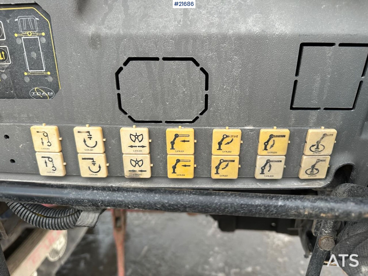 Camión grúa Volvo FM12 Globetrotter 6x4 kranbil m/ bak montert 18 t/m kran og vinsj. SE VIDEO: foto 34 Camión grúa Volvo FM12 Globetrotter 6x4 kranbil m/ bak montert 18 t/m kran og vinsj. SE VIDEO: foto 34