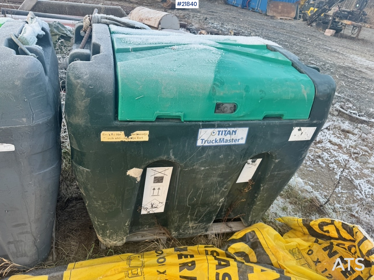 Dieseltanker med Pumpe. - Tanque de almacenamiento: foto 2 Dieseltanker med Pumpe. - Tanque de almacenamiento: foto 2