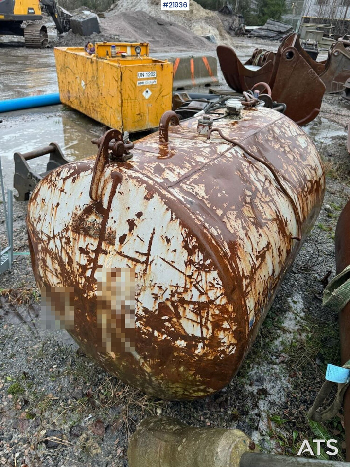 Dieseltanker på 1000l - Tanque de almacenamiento: foto 3 Dieseltanker på 1000l - Tanque de almacenamiento: foto 3