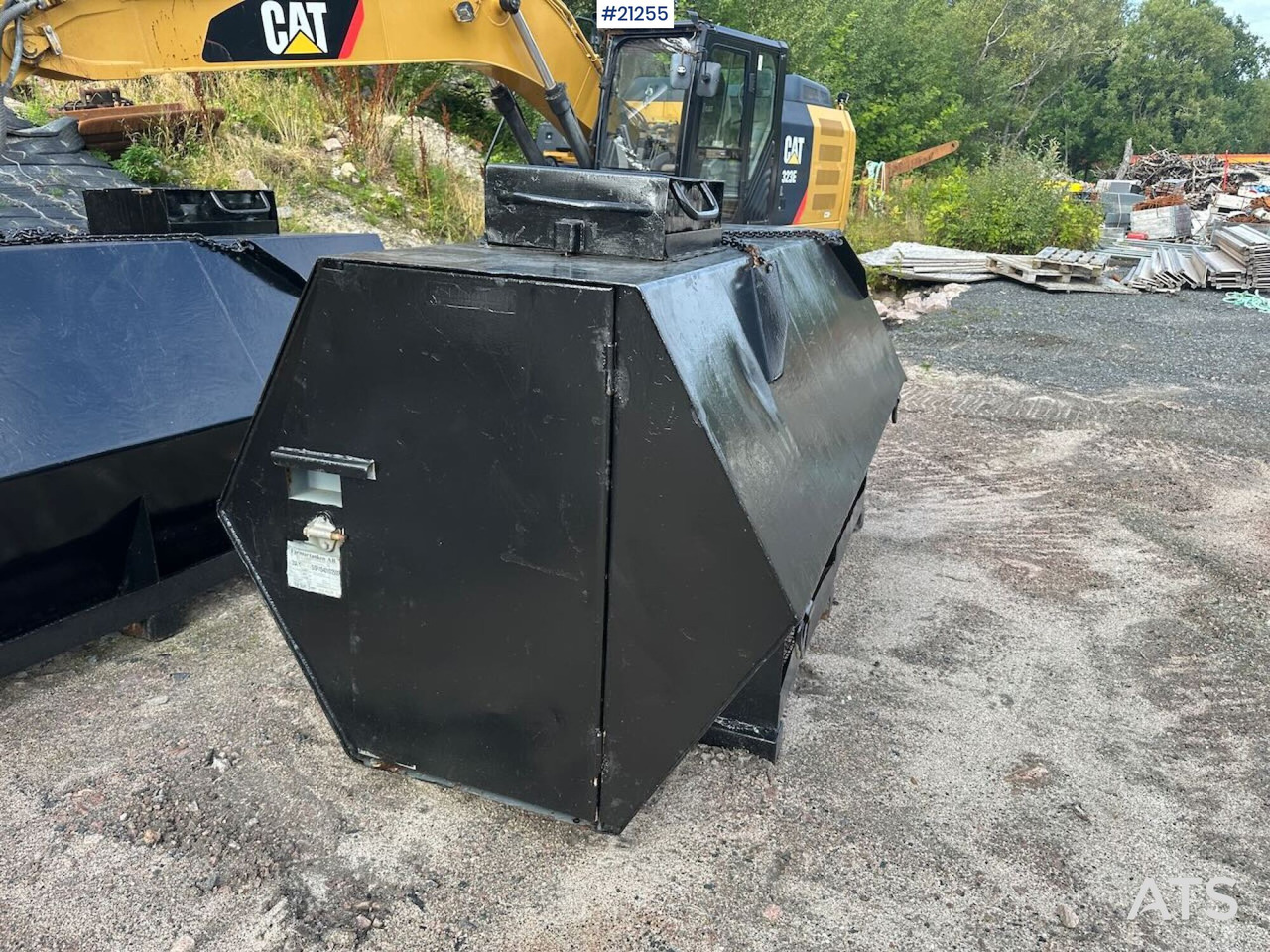 Dieseltanker på 2000L - Tanque de almacenamiento: foto 3 Dieseltanker på 2000L - Tanque de almacenamiento: foto 3