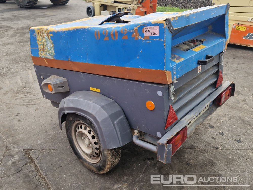 2011 Atlas Copco XAS47KD 92CFM - Compresor de aire: foto 2 2011 Atlas Copco XAS47KD 92CFM - Compresor de aire: foto 2