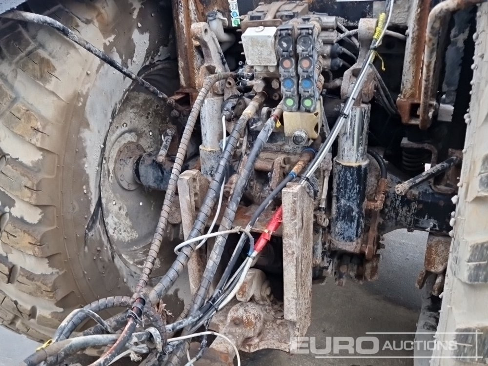 Tractor 2013 New Holland T6030: foto 31 Tractor 2013 New Holland T6030: foto 31