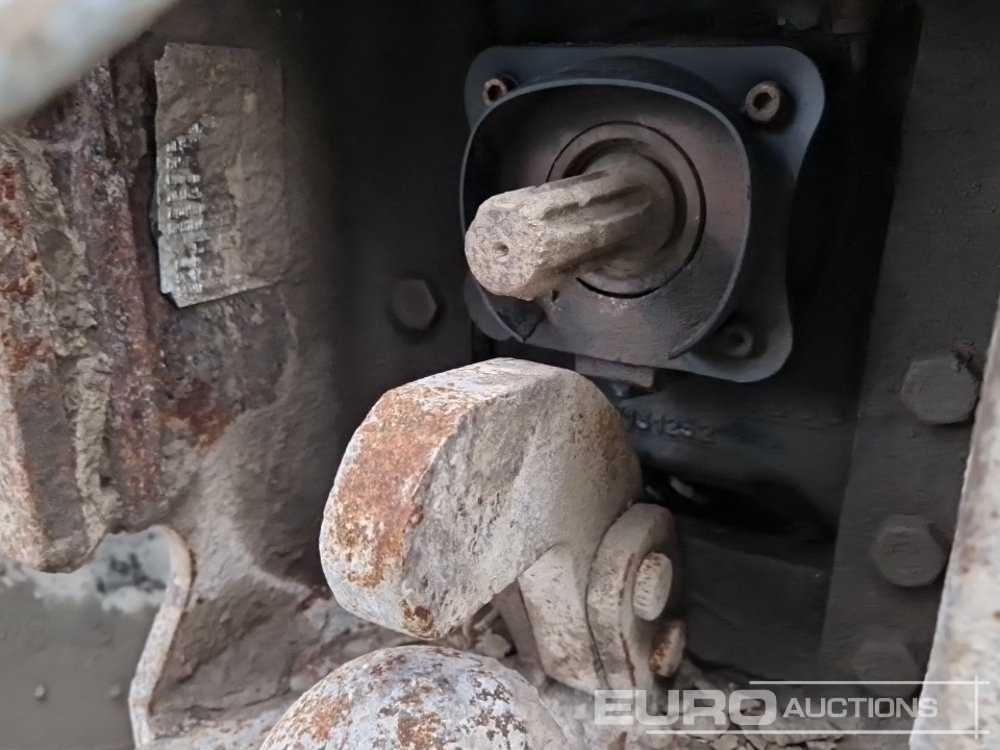 Tractor 2013 New Holland T6030: foto 33 Tractor 2013 New Holland T6030: foto 33