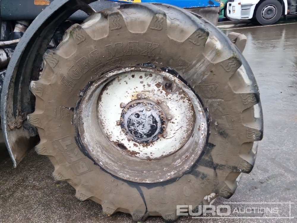 Tractor 2013 New Holland T6030: foto 22 Tractor 2013 New Holland T6030: foto 22