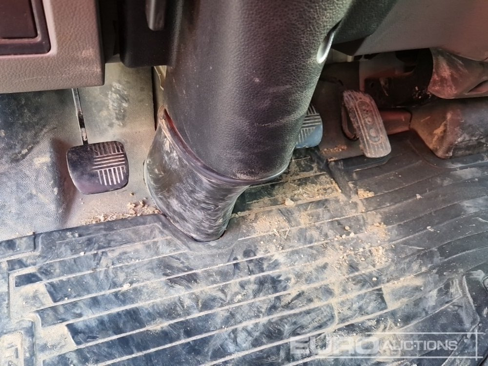 Furgoneta basculante 2019 Nissan NT400: foto 26