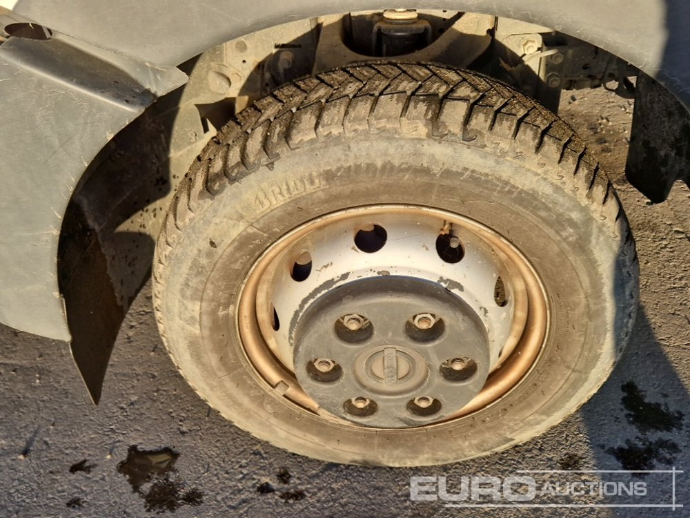 Furgoneta basculante 2019 Nissan NT400: foto 9