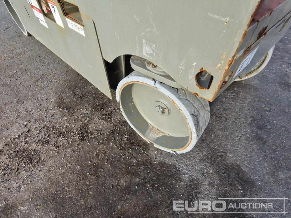 2021 X14 EN Electric Scissor Lift, 14m Working Height, 230kg Platform Capacity, Extending Deck, Non Marking Tyres - Plataforma de tijeras: foto 5 2021 X14 EN Electric Scissor Lift, 14m Working Height, 230kg Platform Capacity, Extending Deck, Non Marking Tyres - Plataforma de tijeras: foto 5