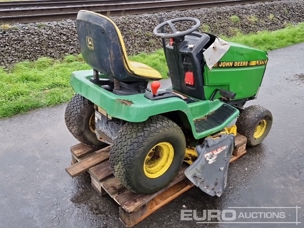 John Deere LX172 - Cortacésped: foto 4 John Deere LX172 - Cortacésped: foto 4