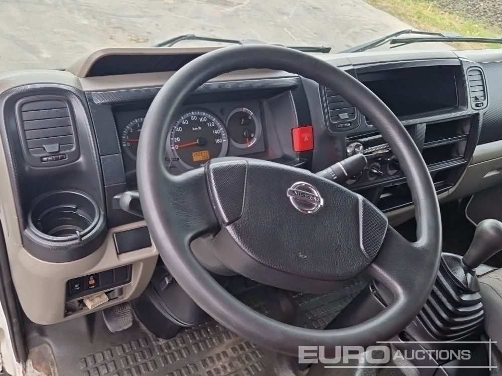 Furgoneta caja abierta Nissan Cabstar: foto 31