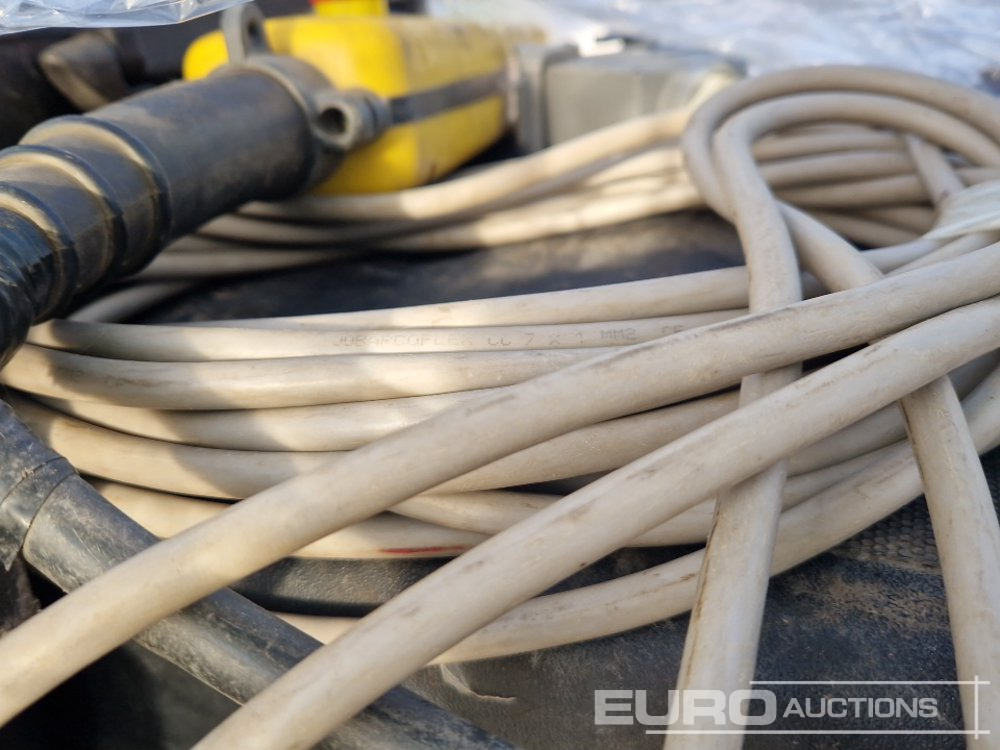 Pallet of Levelling Equipment, Remote Controls - Equipo de construcción: foto 5 Pallet of Levelling Equipment, Remote Controls - Equipo de construcción: foto 5