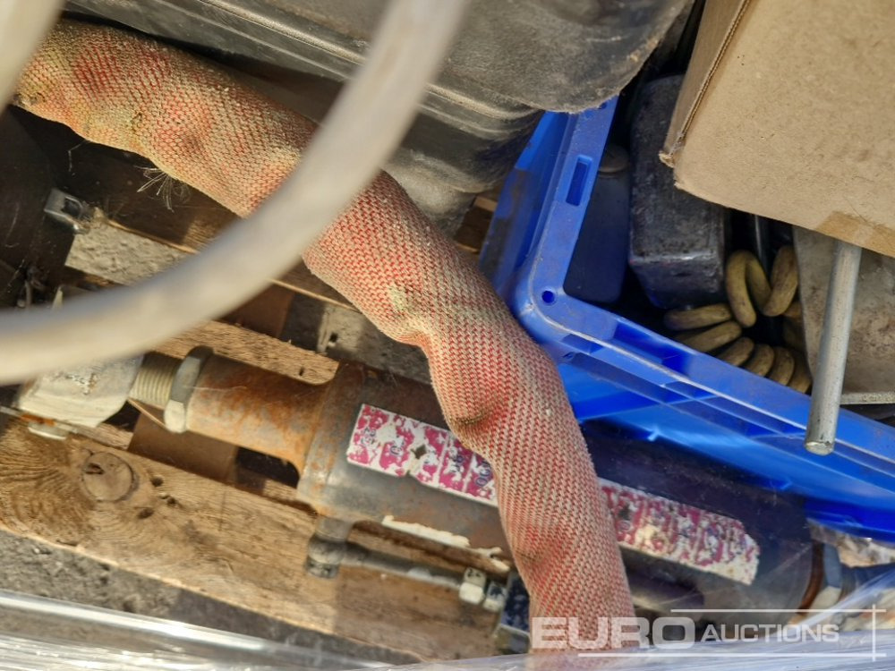 Pallet of Levelling Equipment, Remote Controls - Equipo de construcción: foto 4 Pallet of Levelling Equipment, Remote Controls - Equipo de construcción: foto 4