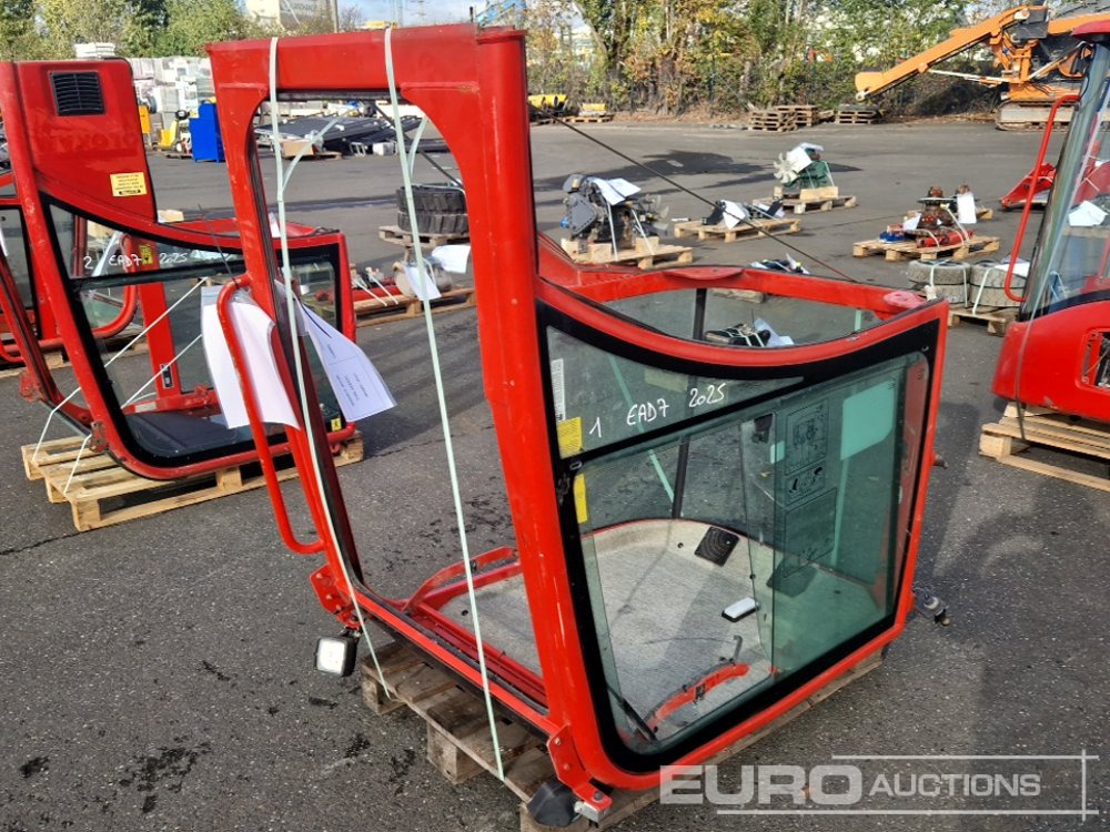 Cabin to suit Volvo ECR50D - Piezas de recambio para Excavadora: foto 3 Cabin to suit Volvo ECR50D - Piezas de recambio para Excavadora: foto 3