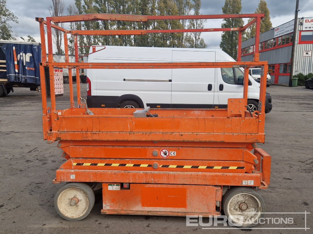 SkyJack Electric Scissor Lift - Plataforma elevadora: foto 5 SkyJack Electric Scissor Lift - Plataforma elevadora: foto 5