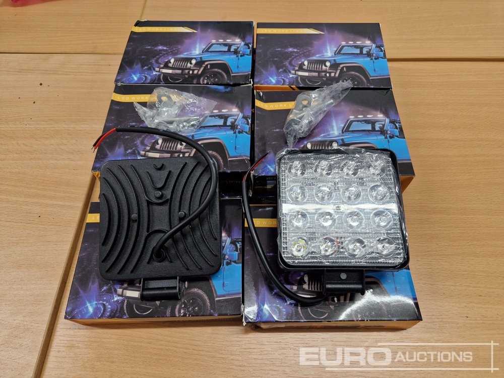Unused LED Work Lights, 48w, 12V/24V, Adjustable Bracket, IP67 Waterproof, 6000k White (10 of) - Equipo de construcción: foto 2 Unused LED Work Lights, 48w, 12V/24V, Adjustable Bracket, IP67 Waterproof, 6000k White (10 of) - Equipo de construcción: foto 2