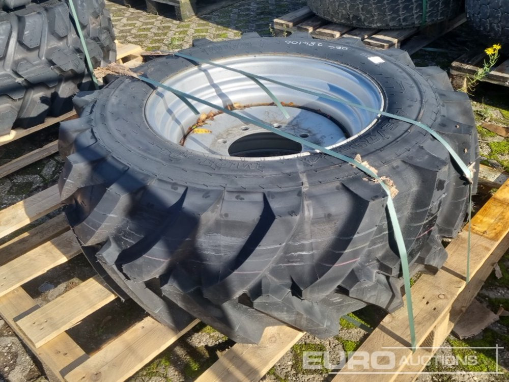 Unused Mitas 405/70-24 Tyre & Rim (1 of) - Neumático: foto 3 Unused Mitas 405/70-24 Tyre & Rim (1 of) - Neumático: foto 3