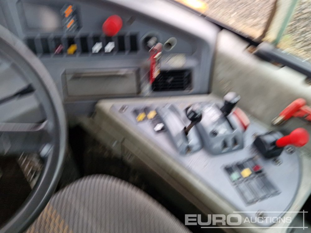 Dúmper articulado Volvo A25D: foto 36