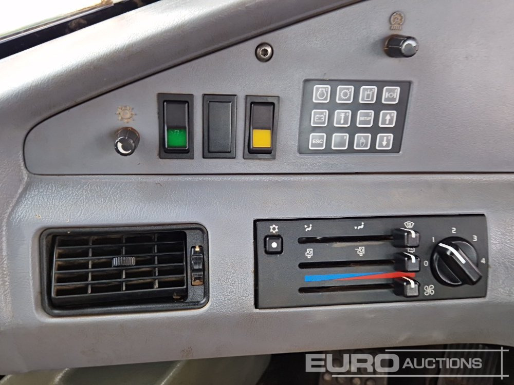 Dúmper articulado Volvo A25D: foto 35