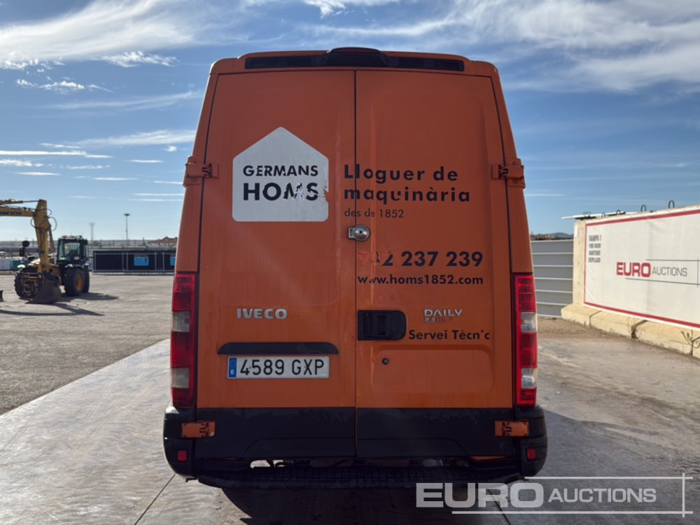 2010 Iveco Daily 35 S14 - Furgón: foto 4 2010 Iveco Daily 35 S14 - Furgón: foto 4