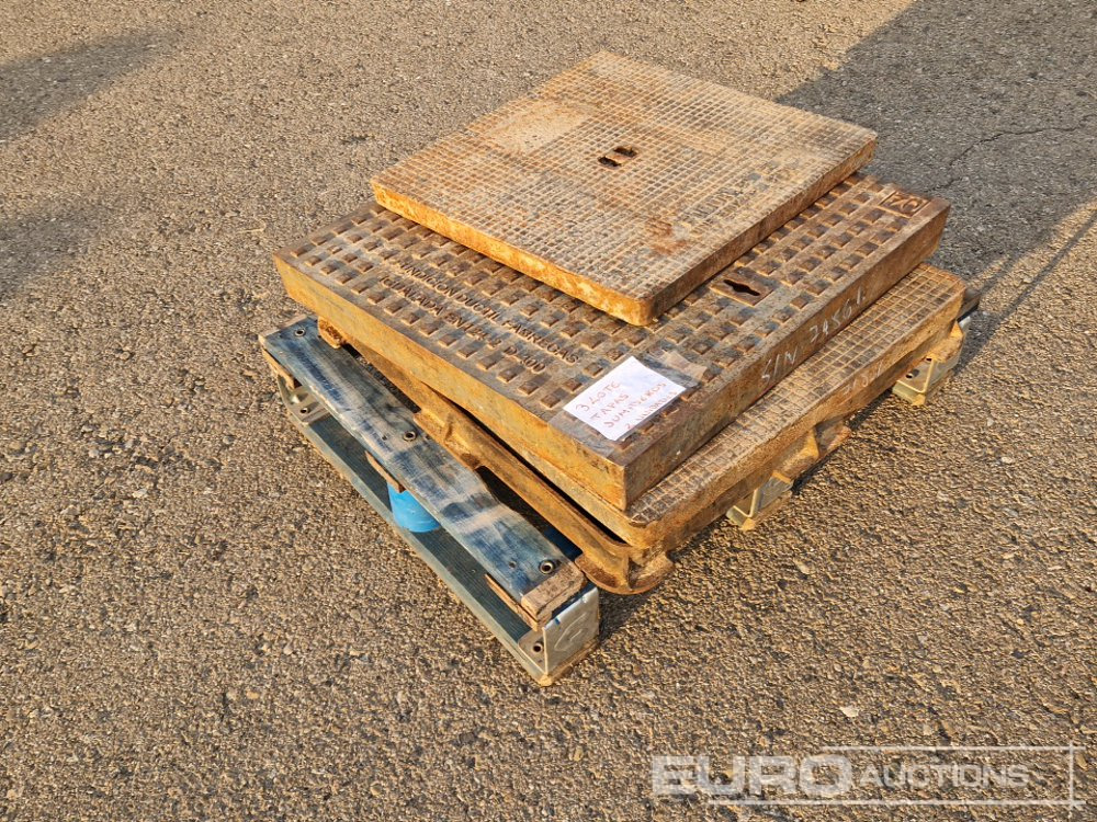 Pallet of Manhole Covers (3 of) - Equipo de construcción: foto 5 Pallet of Manhole Covers (3 of) - Equipo de construcción: foto 5