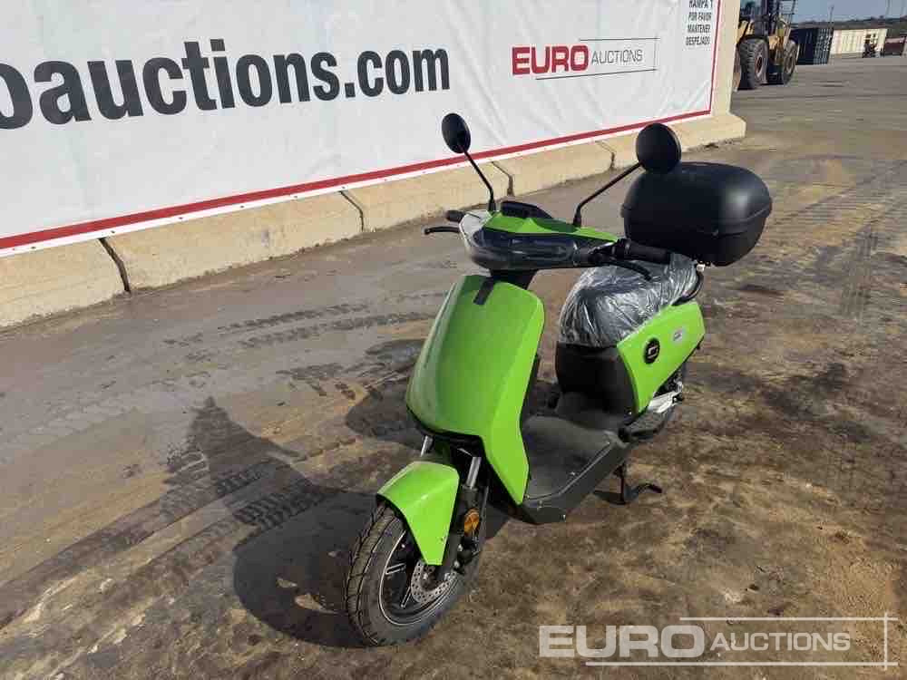 Vmoto CUX - Motocicleta: foto 1 Vmoto CUX - Motocicleta: foto 1