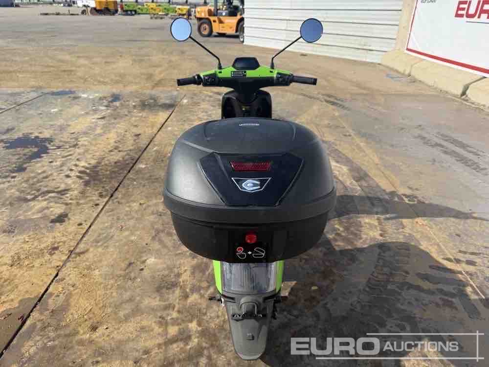 Vmoto CUX - Motocicleta: foto 4 Vmoto CUX - Motocicleta: foto 4