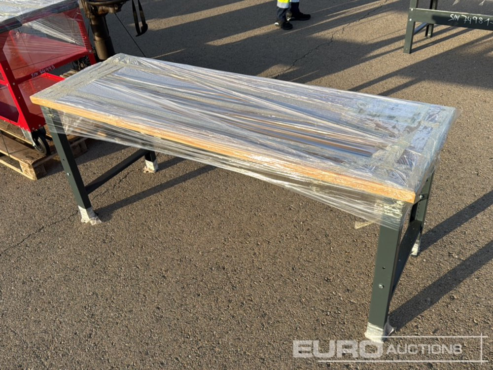 Wooden Work Table - Equipo de construcción: foto 3 Wooden Work Table - Equipo de construcción: foto 3