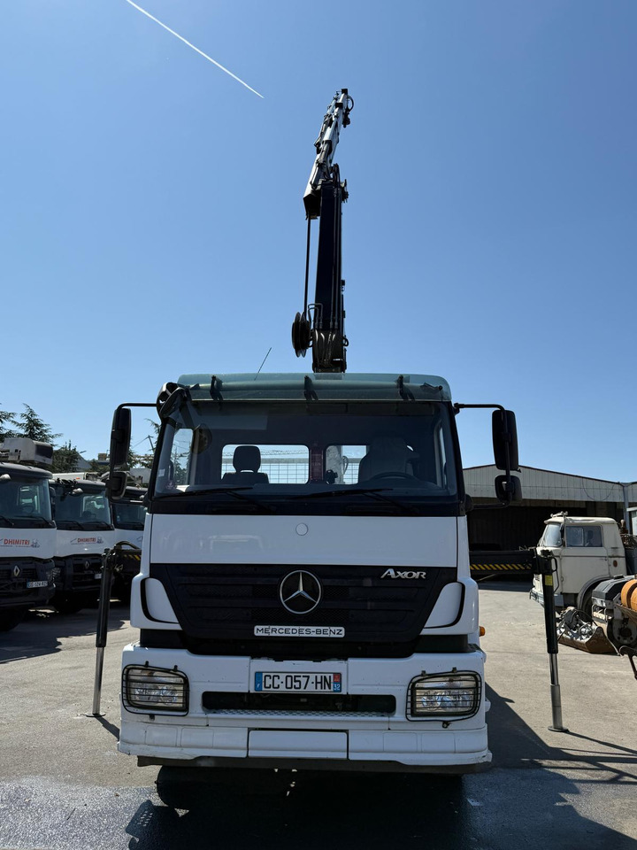 Camion bénne Mercedes Benz 2633 CC-057-HN - Camión volquete, Camión grúa: foto 1 Camion bénne Mercedes Benz 2633 CC-057-HN - Camión volquete, Camión grúa: foto 1