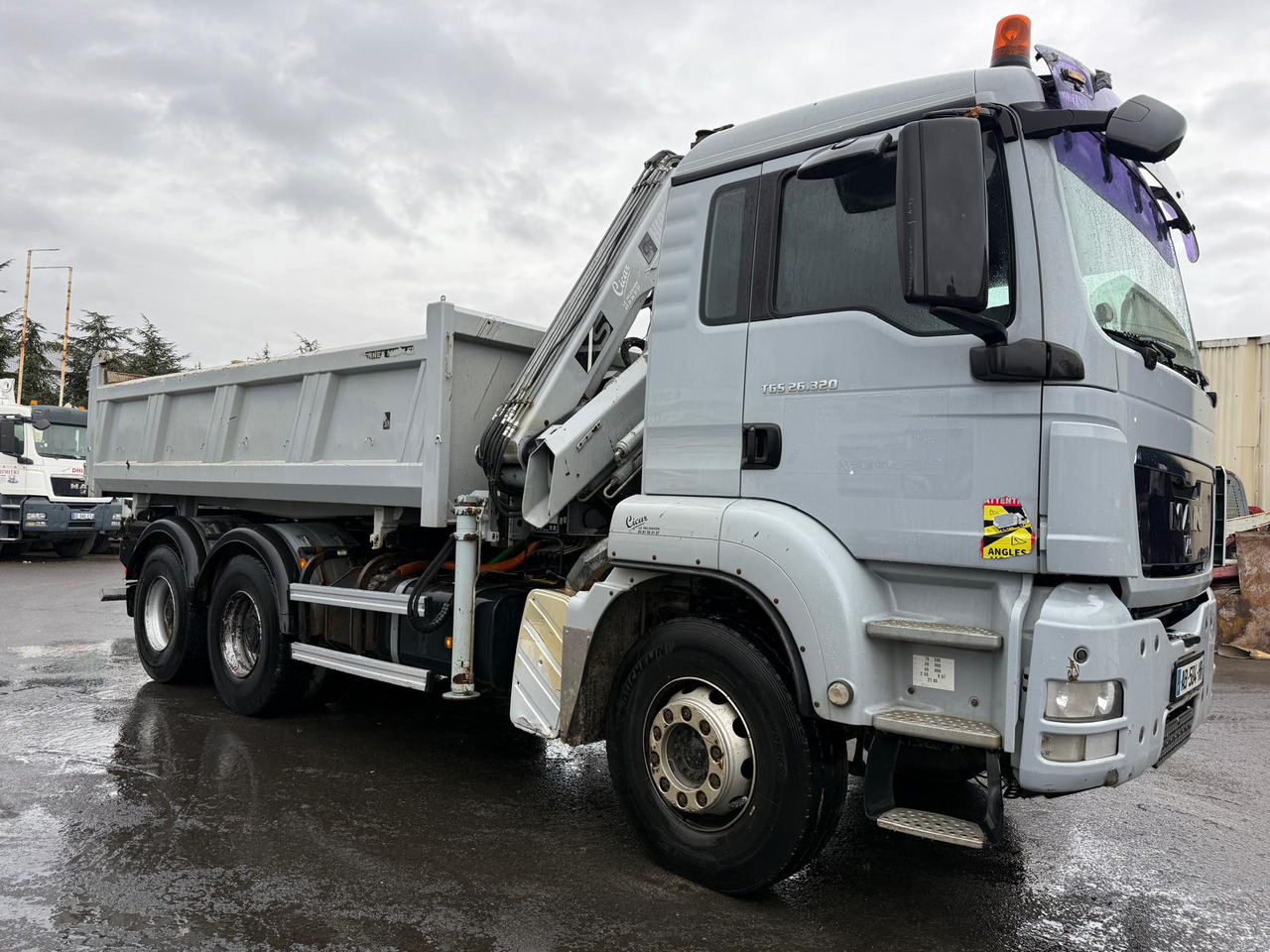 Camion porteur grue bi-benne MAN TGS 26.320 AB-504-HR - Camión volquete, Camión grúa: foto 3 Camion porteur grue bi-benne MAN TGS 26.320 AB-504-HR - Camión volquete, Camión grúa: foto 3
