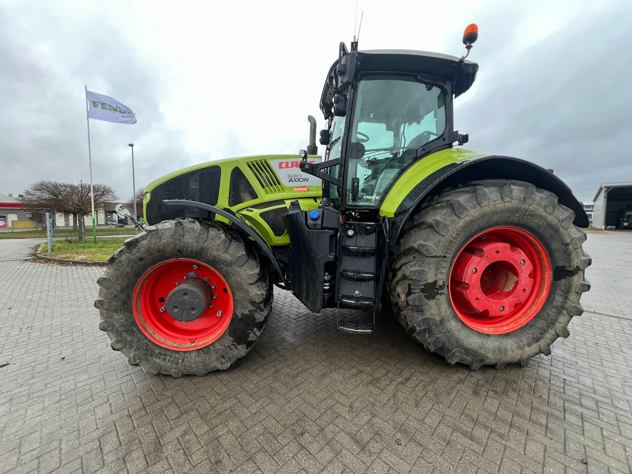 Tractor Claas Axion 930: foto 9