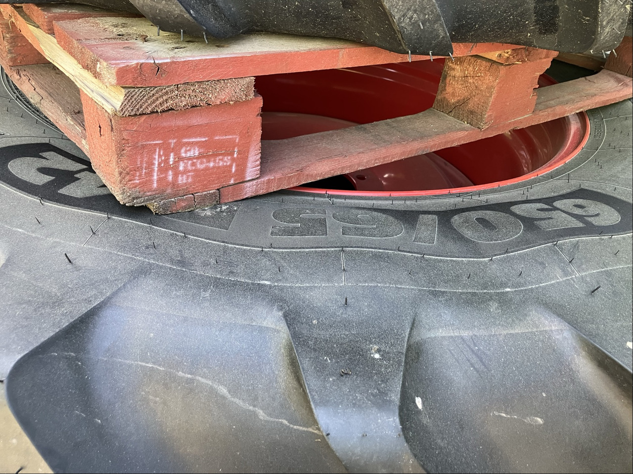 Fendt 650/65R42 u. 540/65R30 MI - Neumáticos y llantas: foto 5 Fendt 650/65R42 u. 540/65R30 MI - Neumáticos y llantas: foto 5