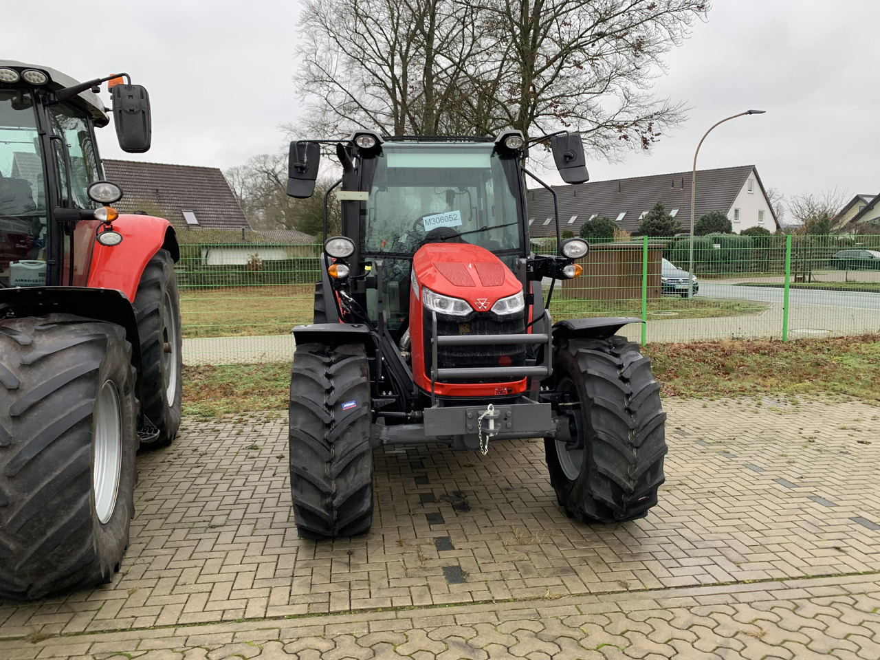 Tractor Massey Ferguson 5711 M Dyna-4 4WD Essent: foto 6