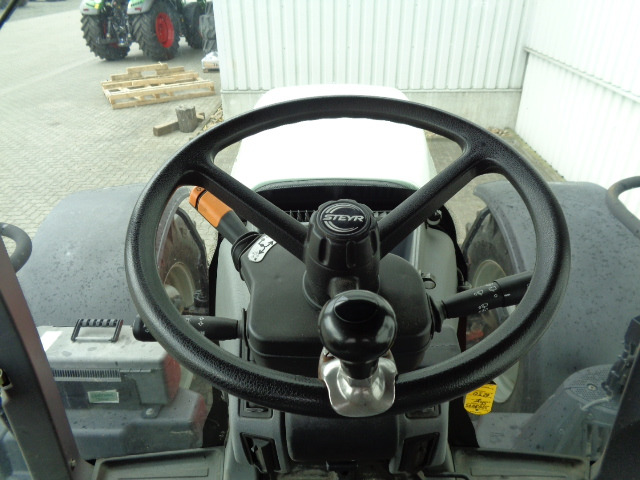 Steyr CVT 6230 - Tractor: foto 2 Steyr CVT 6230 - Tractor: foto 2