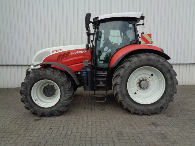 Steyr CVT 6230 - Tractor: foto 1 Steyr CVT 6230 - Tractor: foto 1
