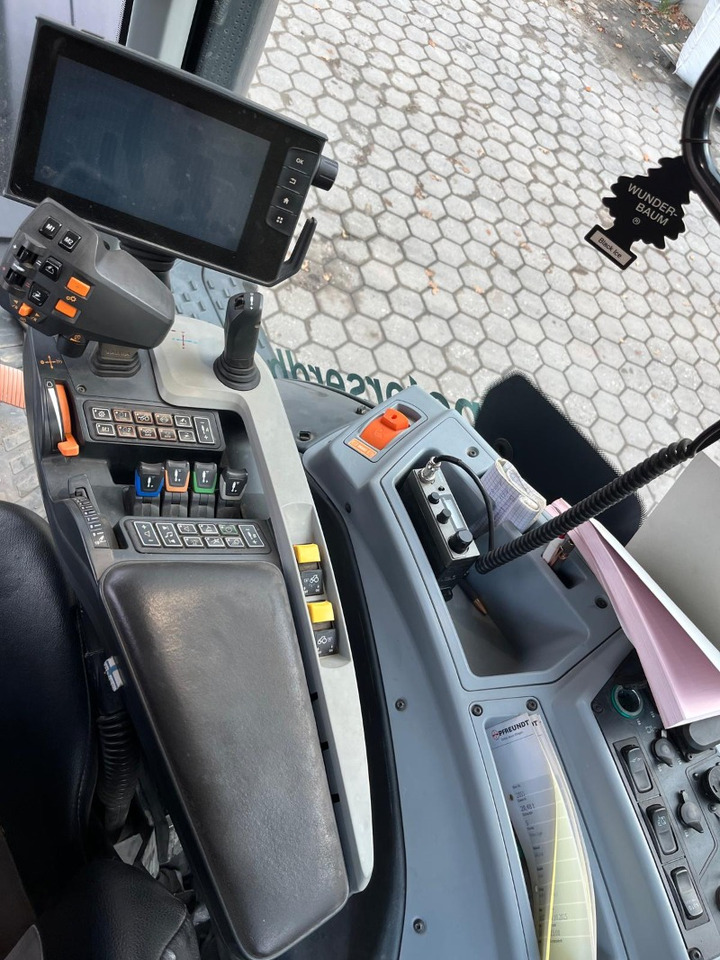 Valtra T214 Direct TwinTrac - Tractor: foto 3 Valtra T214 Direct TwinTrac - Tractor: foto 3